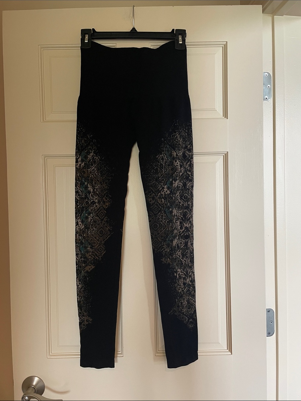 M. Rena Black Leggings with Subtle Pattern